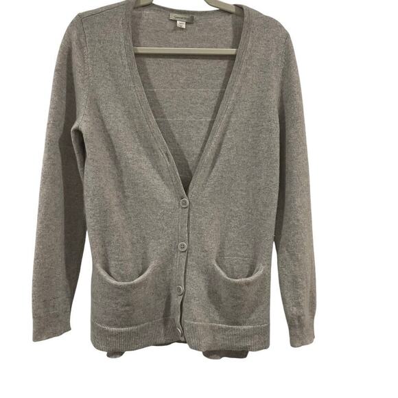Garnet Hill Light Grey 100% Cashmere Pocket Sweater Cardigan Size M - Picture 2 of 8